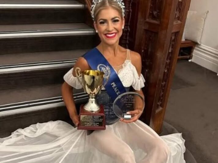 The Community Mourns the Loss of Elyse Pavan, a Talented Performer and Beloved Figure in the Arts